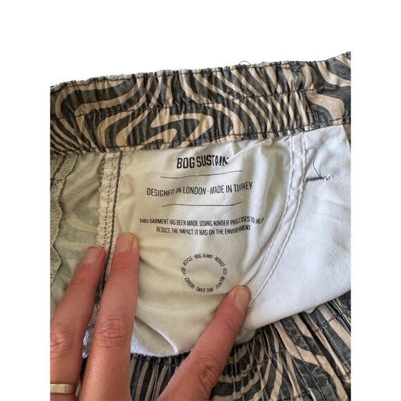 Urban Outfitters BDG Y2K Retro Swirl Print Utility Cargo Jogger Pants Size Small - Picture 11 of 15